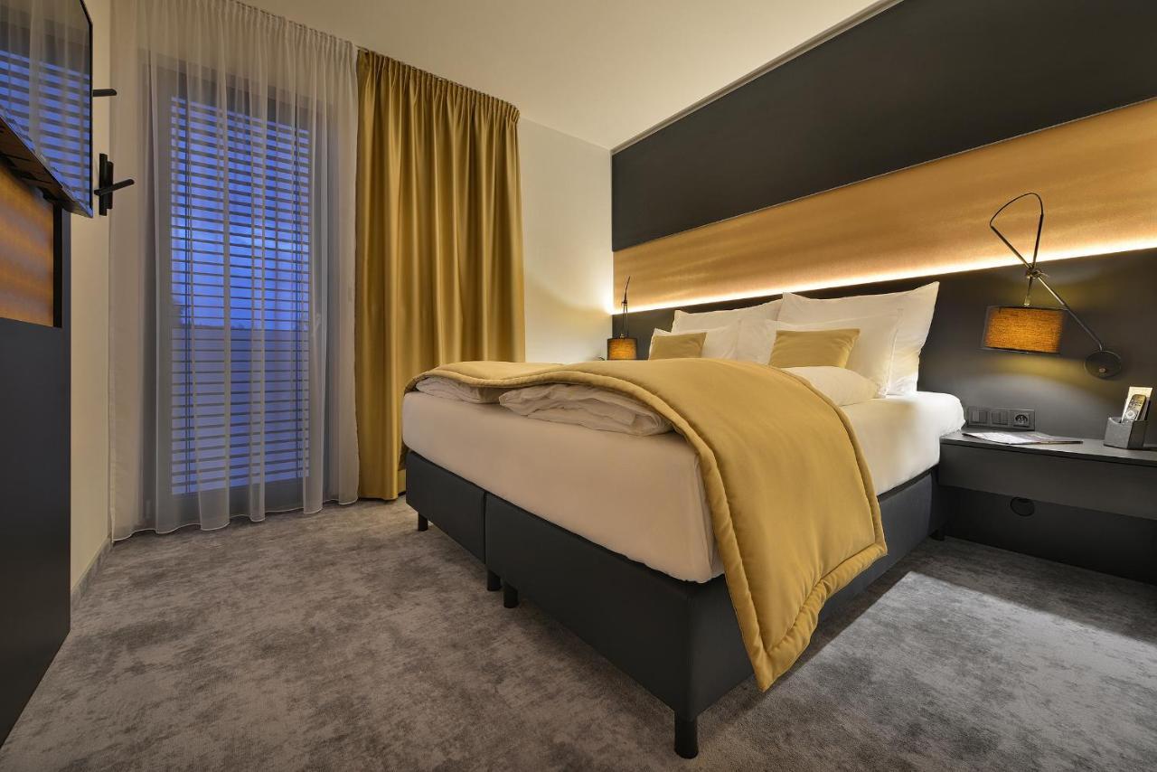 Premium Wellness & Wine Hotel Znojmo Luaran gambar