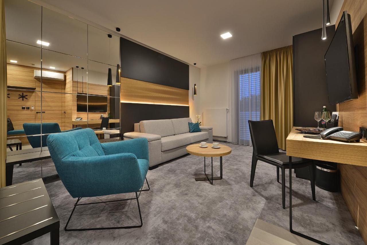 Premium Wellness & Wine Hotel Znojmo Luaran gambar